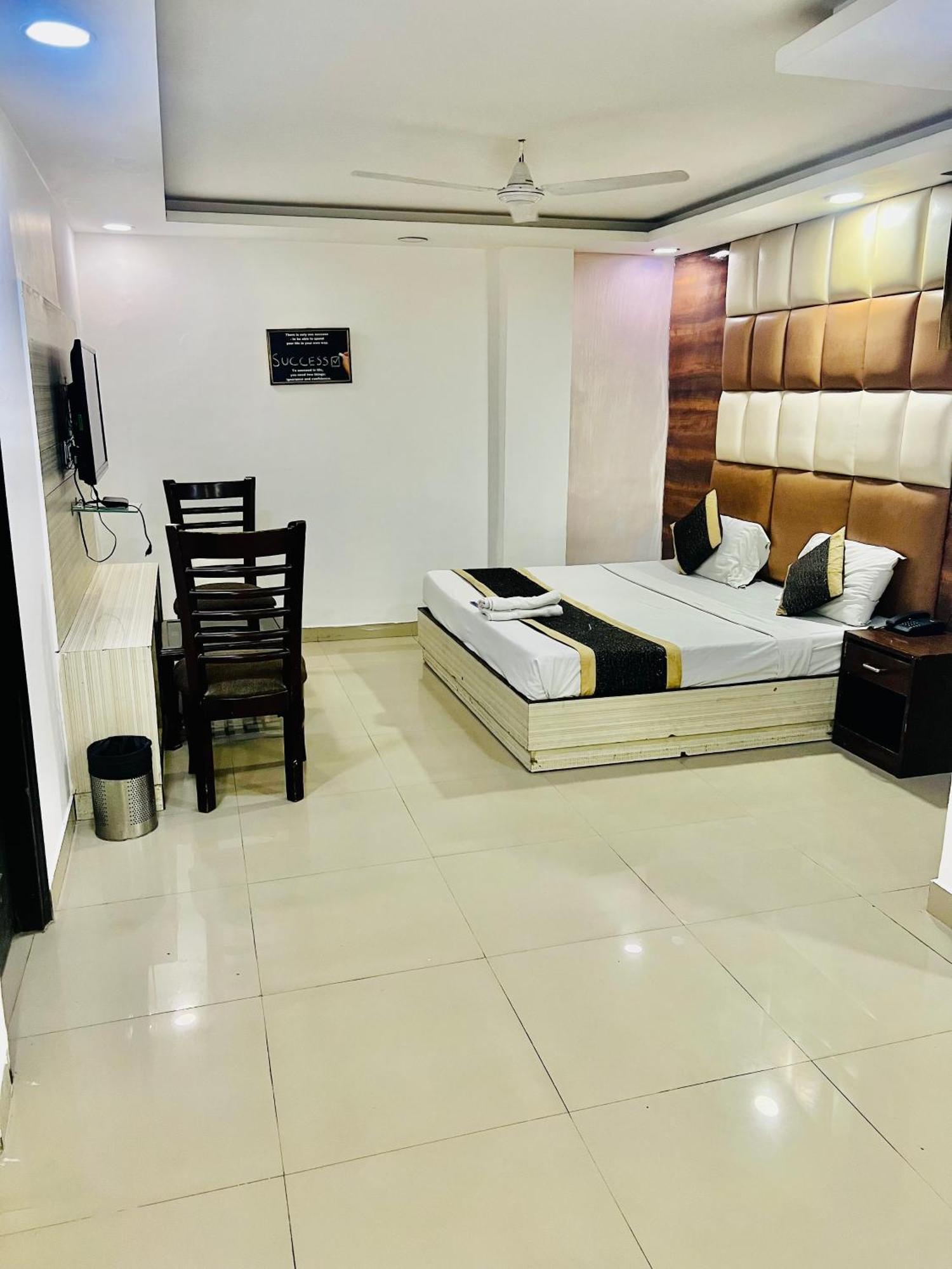 Hotel New Delhi Exterior foto